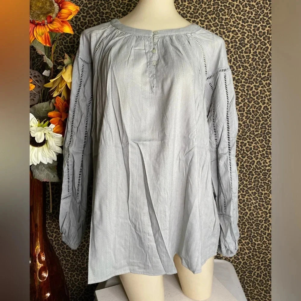 🌴3/$30🌴DOE & RAE Sage Long Sleeve Button Boho Peasant Elastic Cuff Top NWT